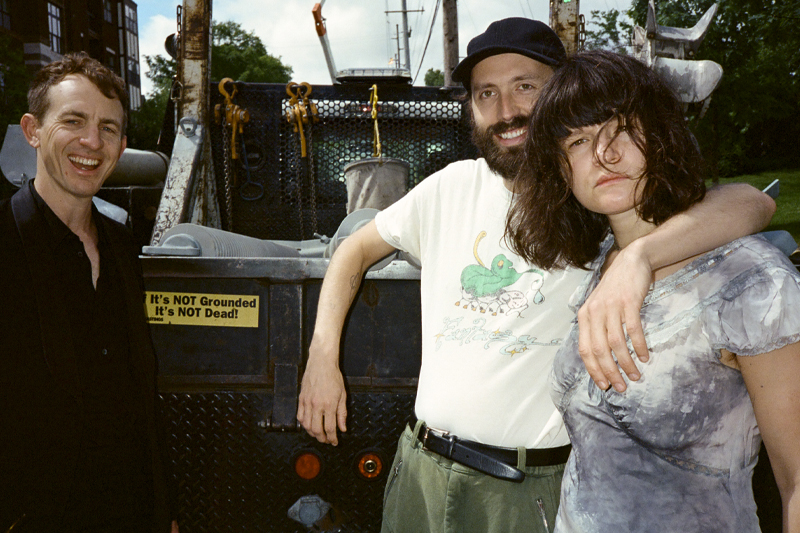 Big Thief - Two New Singles 'Los Angeles' and 'Grandmother' Out Now 
